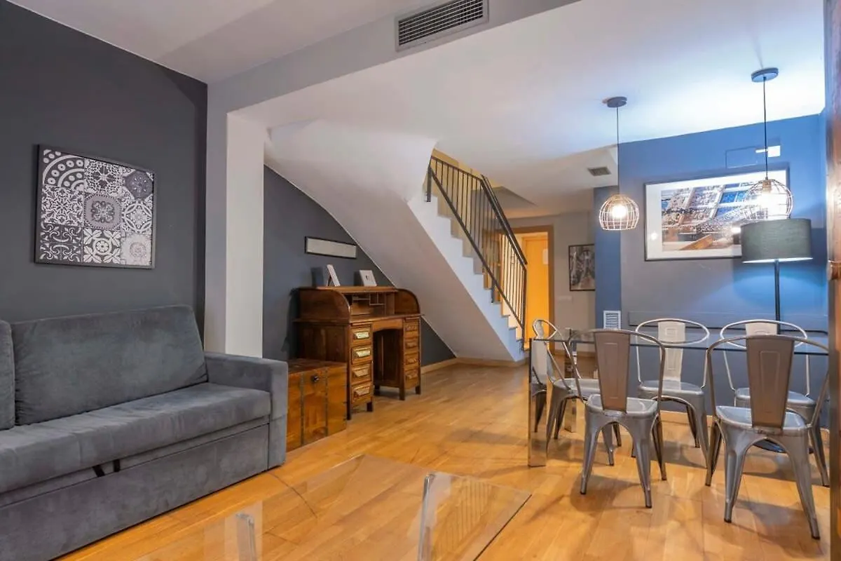 Ferienwohnung Bright And Modern Duplex With Terrace In Eixample District P1 Barcelona