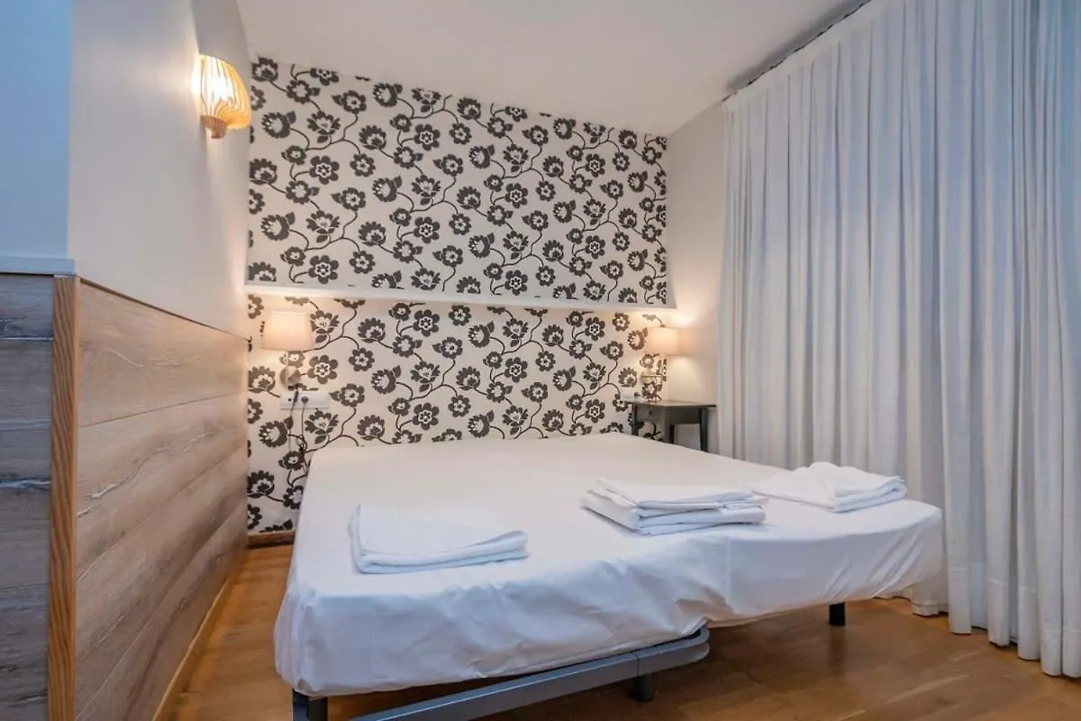 Ferienwohnung Bright And Modern Duplex With Terrace In Eixample District P1 Barcelona Apartment