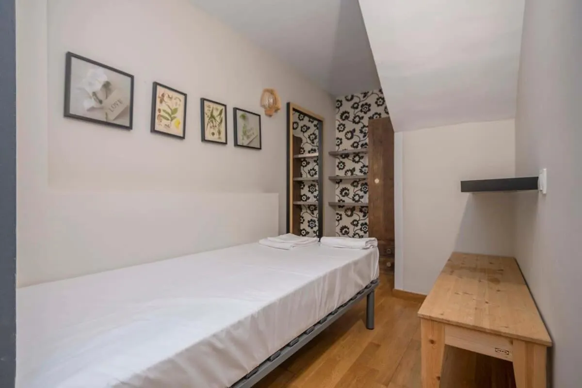 Ferienwohnung Bright And Modern Duplex With Terrace In Eixample District P1 Barcelona 0*,  Spanien