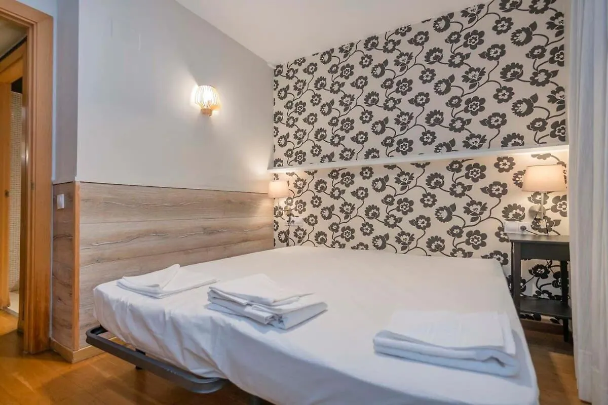 Bright And Modern Duplex With Terrace In Eixample District P1 Lägenhet Barcelona 0*,
