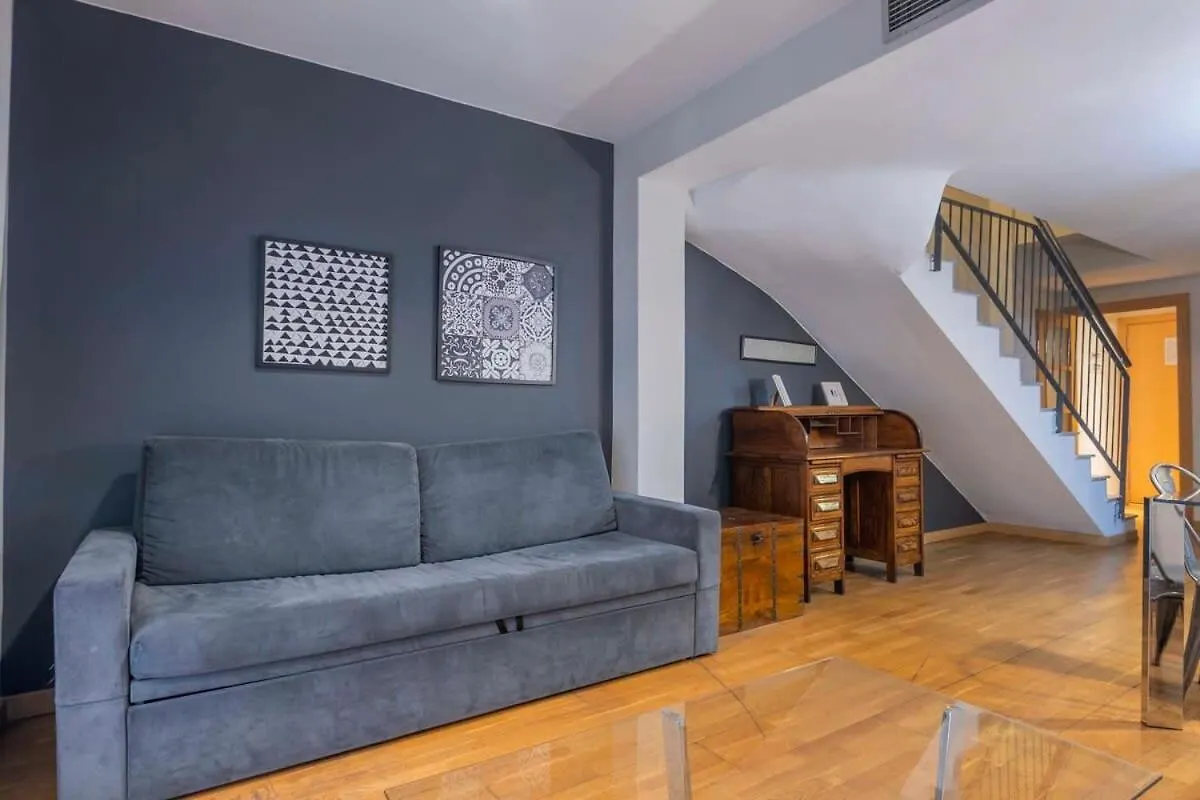 Ferienwohnung Bright And Modern Duplex With Terrace In Eixample District P1 Barcelona