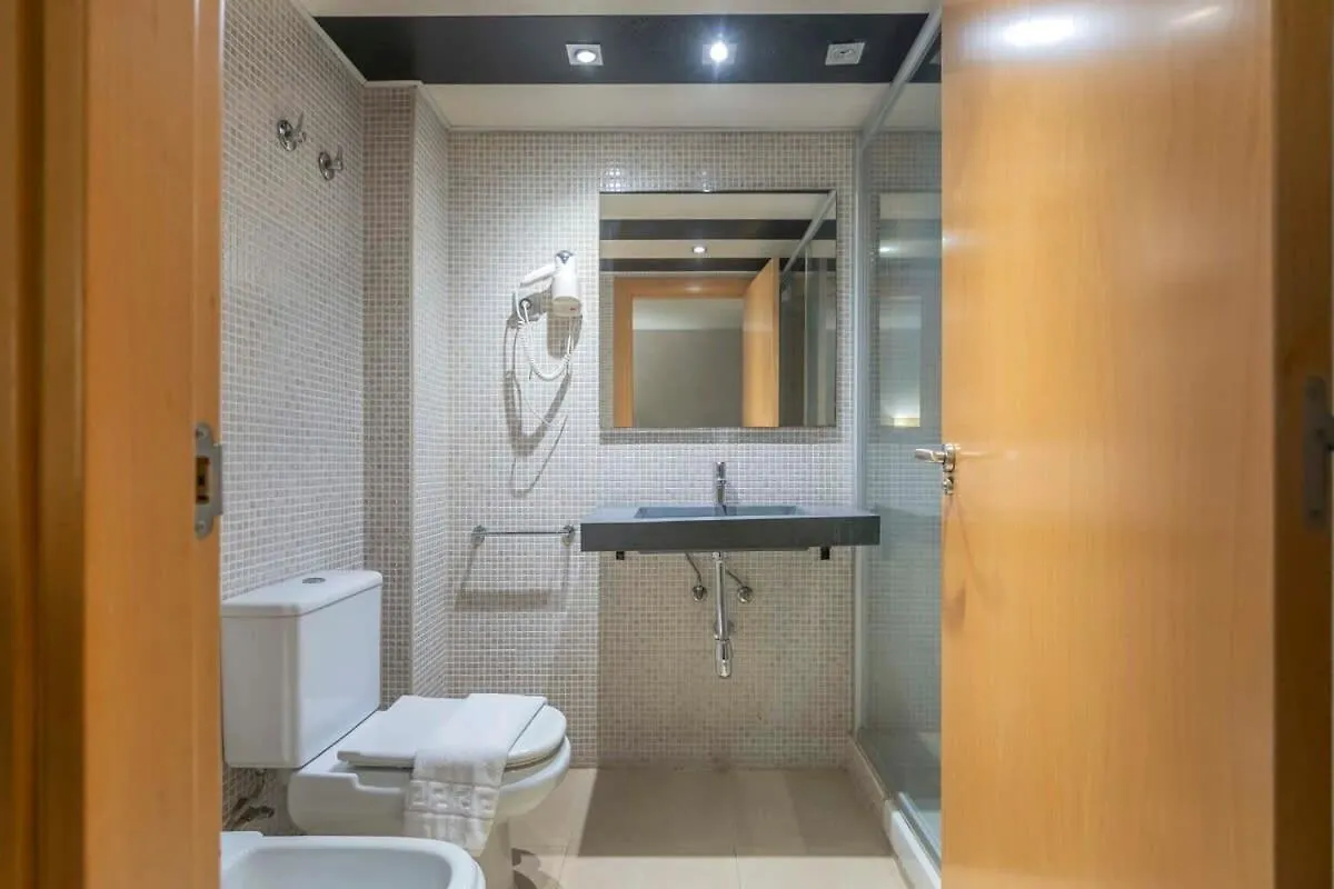 Ferienwohnung Bright And Modern Duplex With Terrace In Eixample District P1 Barcelona Spanien